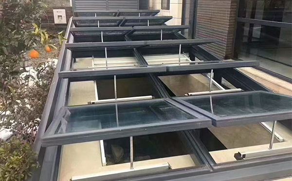 某轨道交通车辆维修车间固原排烟窗应用